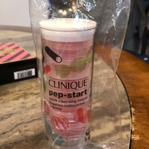 Clinique pep-start quick cleansing swipes